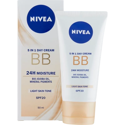 NIVEA BB Hidratáló arckrém világos tónusú bőrre 50 ml NIVEA BB Hidratáló arckrém világos tónusú bőrre 50 ml